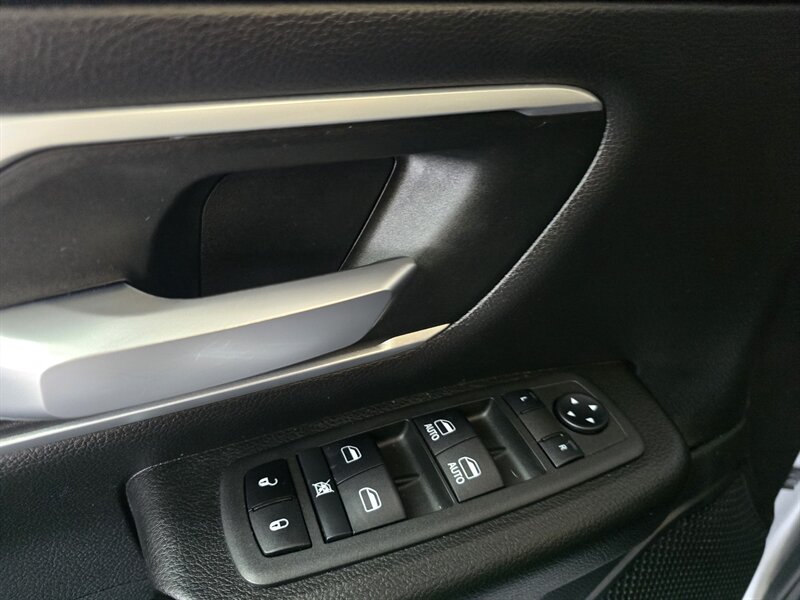 2022 RAM 1500 Big Horn/CREW CAB/HEMI/4X4 - Photo 32 - Hamilton, OH 45015
