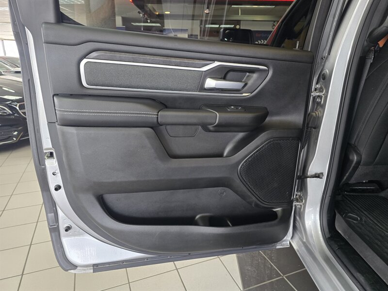 2022 RAM 1500 Big Horn/CREW CAB/HEMI/4X4 - Photo 9 - Hamilton, OH 45015