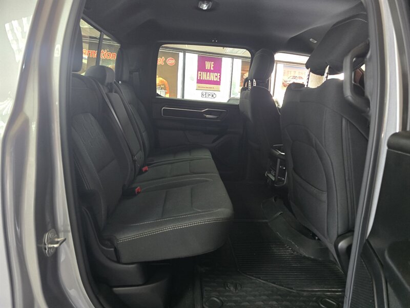 2022 RAM 1500 Big Horn/CREW CAB/HEMI/4X4 - Photo 17 - Hamilton, OH 45015