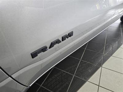 2022 RAM 1500 Big Horn/CREW CAB/HEMI/4X4 - Photo 35 - Hamilton, OH 45015
