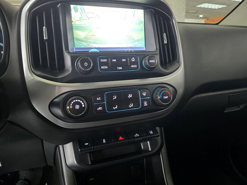 2018 Chevrolet Colorado LT-CREW CAB-4X4 - Photo 23 - Hamilton, OH 45015