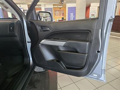 2018 Chevrolet Colorado LT-CREW CAB-4X4 - Photo 13 - Hamilton, OH 45015