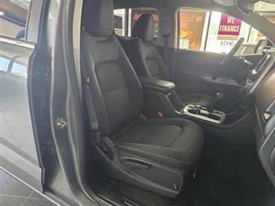 2018 Chevrolet Colorado LT-CREW CAB-4X4 - Photo 15 - Hamilton, OH 45015