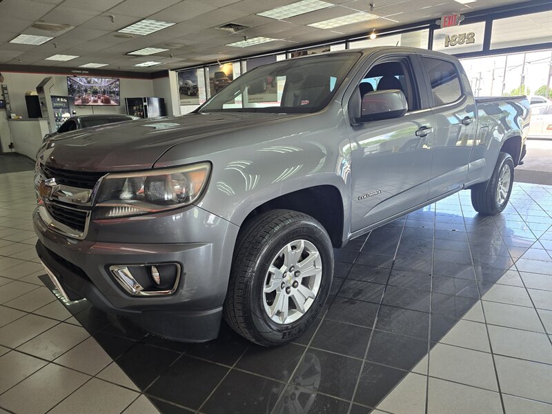 2018 Chevrolet Colorado LT-CREW CAB-4X4 - Photo 2 - Hamilton, OH 45015