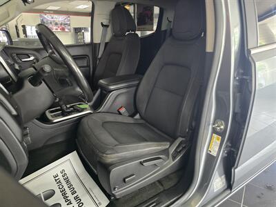 2018 Chevrolet Colorado LT-CREW CAB-4X4 - Photo 10 - Hamilton, OH 45015