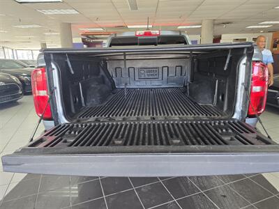 2018 Chevrolet Colorado LT-CREW CAB-4X4 - Photo 8 - Hamilton, OH 45015