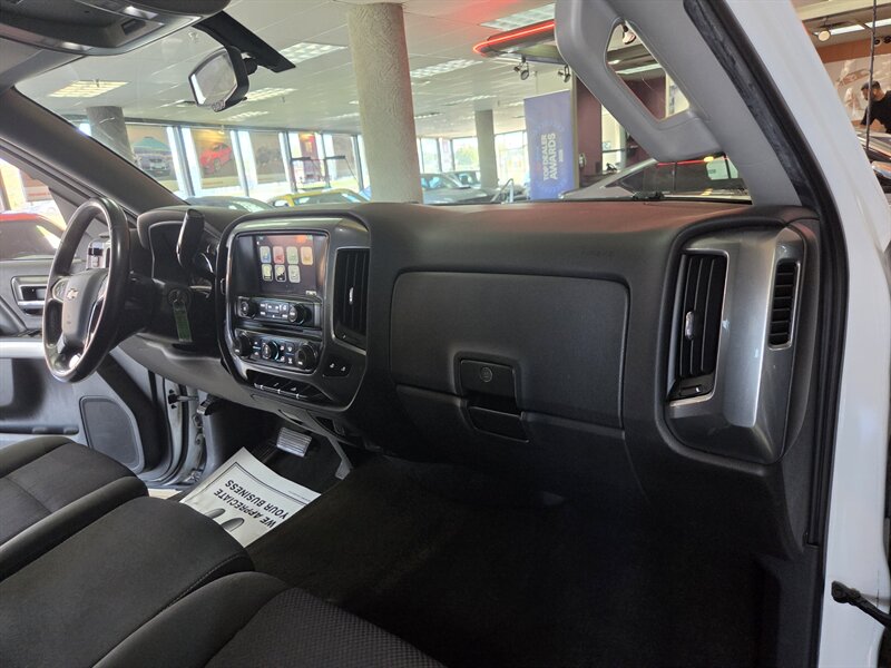 2015 Chevrolet Silverado 1500 LT EXTENDED CAB 4X4 - Photo 17 - Hamilton, OH 45015