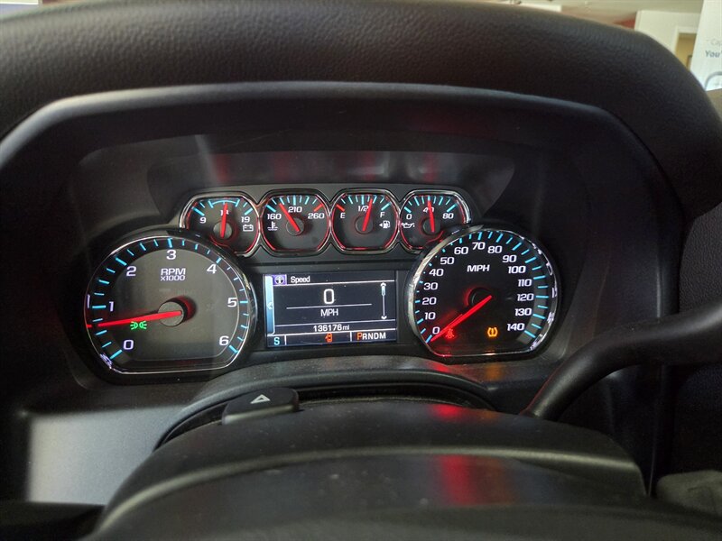 2015 Chevrolet Silverado 1500 LT EXTENDED CAB 4X4 - Photo 26 - Hamilton, OH 45015