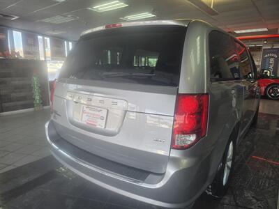 2020 Dodge Grand Caravan SXT MINI-VAN V6 - Photo 5 - Hamilton, OH 45015