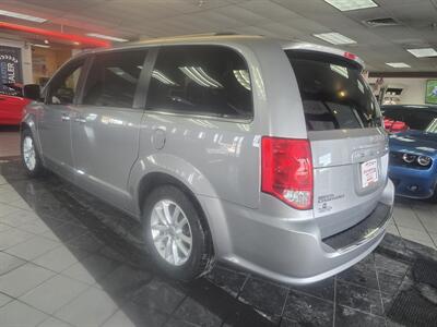 2020 Dodge Grand Caravan SXT MINI-VAN V6 - Photo 6 - Hamilton, OH 45015