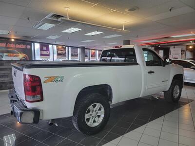 2013 GMC Sierra 1500 SLE 2DR REGULAR CAB 4X4   - Photo 6 - Hamilton, OH 45015