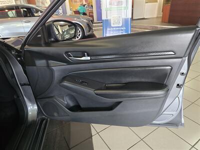2025 Nissan Altima 2.5 SV 4DR SEDAN   - Photo 13 - Hamilton, OH 45015