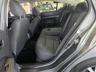 2025 Nissan Altima 2.5 SV 4DR SEDAN   - Photo 11 - Hamilton, OH 45015