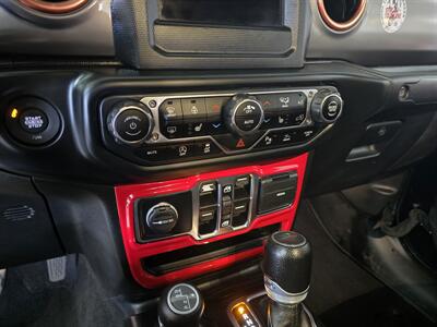 2020 Jeep Gladiator Sport S 4DR CREW 4X4 - Photo 28 - Hamilton, OH 45015