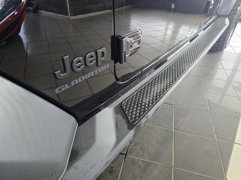 2020 Jeep Gladiator Sport S 4DR CREW 4X4 - Photo 32 - Hamilton, OH 45015