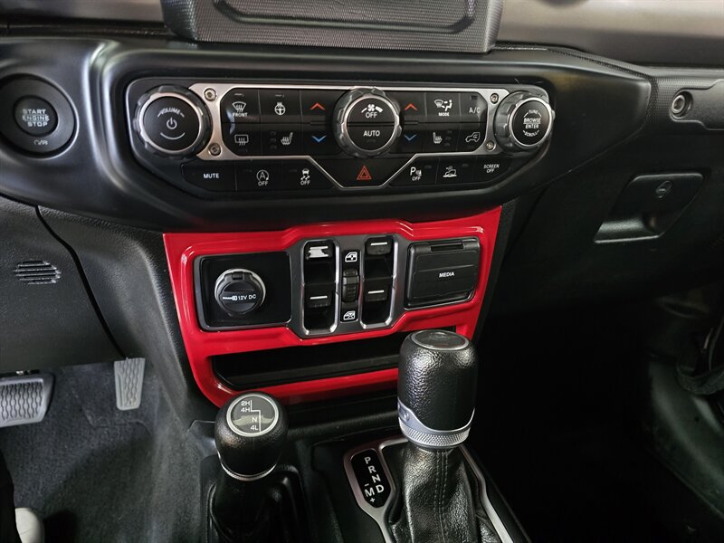 2020 Jeep Gladiator Sport S 4DR CREW 4X4 - Photo 21 - Hamilton, OH 45015