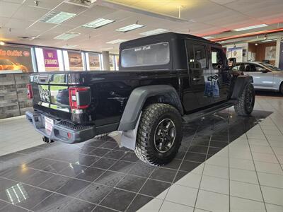 2020 Jeep Gladiator Sport S 4DR CREW 4X4 - Photo 4 - Hamilton, OH 45015