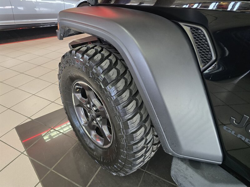 2020 Jeep Gladiator Sport S 4DR CREW 4X4 - Photo 37 - Hamilton, OH 45015