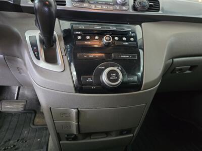 2011 Honda Odyssey EX-L w/DVD w/Navi 4DR MINI-VAN   - Photo 22 - Hamilton, OH 45015