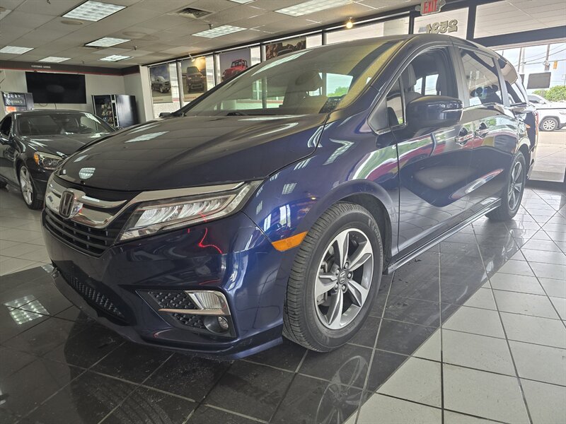2018 Honda Odyssey Touring   - Photo 1 - Hamilton, OH 45015