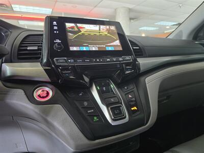 2018 Honda Odyssey Touring   - Photo 22 - Hamilton, OH 45015
