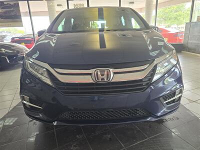 2018 Honda Odyssey Touring   - Photo 2 - Hamilton, OH 45015