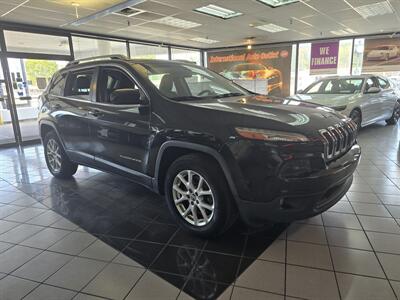 2014 Jeep Cherokee Latitude 4DR SUV 4X4   - Photo 3 - Hamilton, OH 45015