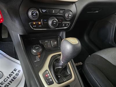 2014 Jeep Cherokee Latitude 4DR SUV 4X4   - Photo 21 - Hamilton, OH 45015