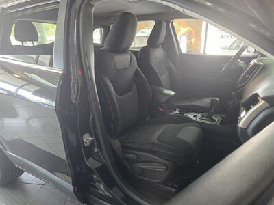 2014 Jeep Cherokee Latitude 4DR SUV 4X4   - Photo 14 - Hamilton, OH 45015