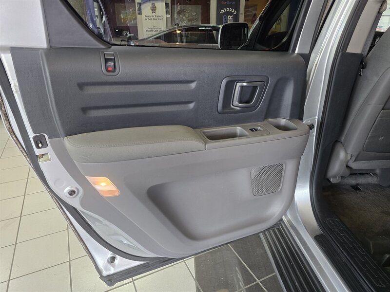 2012 Honda Ridgeline RTS 4DR CREW 4X4 - Photo 10 - Hamilton, OH 45015