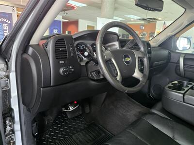2013 Chevrolet Silverado 1500 LT - Photo 8 - Hamilton, OH 45015