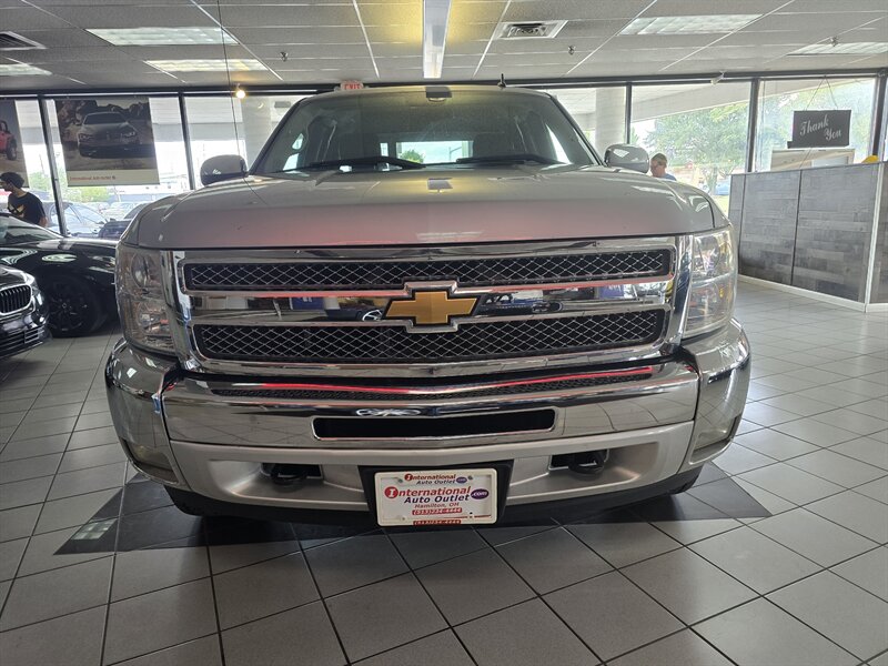 2013 Chevrolet Silverado 1500 LT - Photo 2 - Hamilton, OH 45015