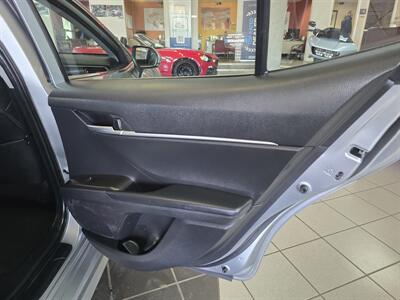 2023 Toyota Camry SE   - Photo 12 - Hamilton, OH 45015