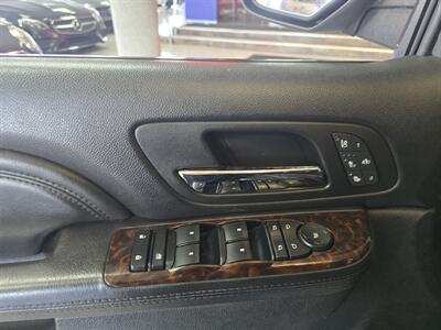 2010 GMC Yukon Denali 4DR SUV AWD   - Photo 20 - Hamilton, OH 45015