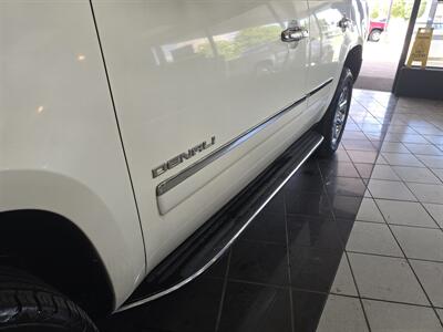 2010 GMC Yukon Denali 4DR SUV AWD   - Photo 29 - Hamilton, OH 45015