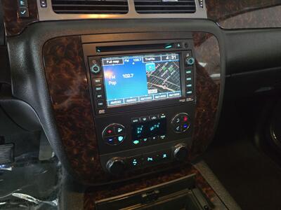 2010 GMC Yukon Denali 4DR SUV AWD   - Photo 23 - Hamilton, OH 45015