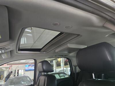 2010 GMC Yukon Denali 4DR SUV AWD   - Photo 34 - Hamilton, OH 45015