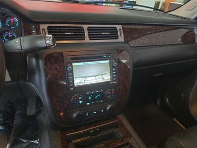 2010 GMC Yukon Denali 4DR SUV AWD   - Photo 22 - Hamilton, OH 45015