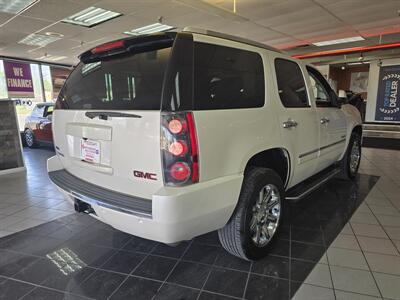 2010 GMC Yukon Denali 4DR SUV AWD   - Photo 4 - Hamilton, OH 45015