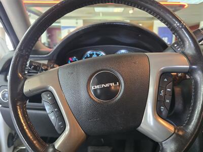 2010 GMC Yukon Denali 4DR SUV AWD   - Photo 25 - Hamilton, OH 45015