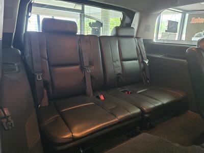 2010 GMC Yukon Denali 4DR SUV AWD   - Photo 35 - Hamilton, OH 45015