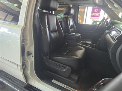2010 GMC Yukon Denali 4DR SUV AWD   - Photo 17 - Hamilton, OH 45015
