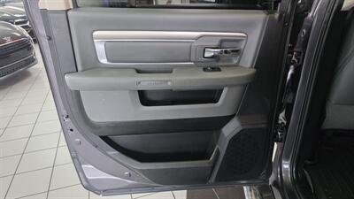 2017 RAM 1500 SLT   - Photo 19 - Hamilton, OH 45015
