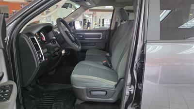 2017 RAM 1500 SLT   - Photo 9 - Hamilton, OH 45015
