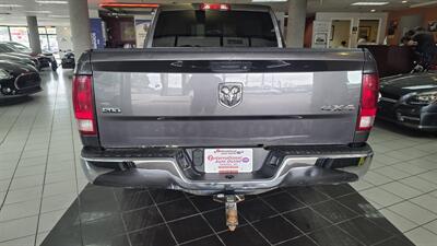 2017 RAM 1500 SLT   - Photo 7 - Hamilton, OH 45015