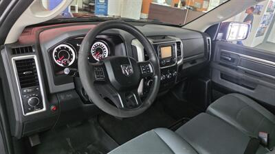 2017 RAM 1500 SLT   - Photo 11 - Hamilton, OH 45015