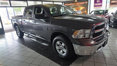 2017 RAM 1500 SLT   - Photo 4 - Hamilton, OH 45015
