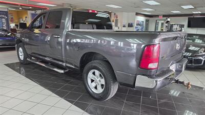 2017 RAM 1500 SLT   - Photo 8 - Hamilton, OH 45015