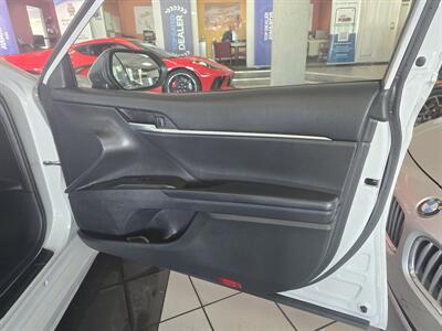 2023 Toyota Camry SE 4DR SEDAN   - Photo 12 - Hamilton, OH 45015