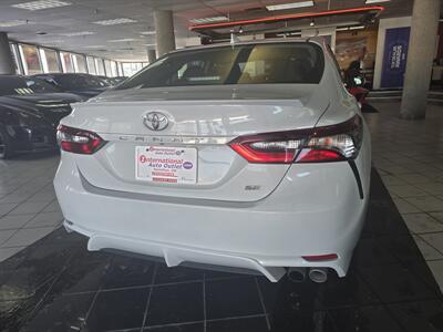 2023 Toyota Camry SE 4DR SEDAN   - Photo 5 - Hamilton, OH 45015